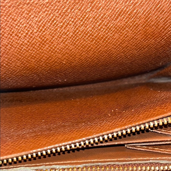 🟤Louis Vuitton Trifold Brown Monogram Wallet🟤 - Picture 4 of 11